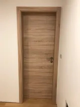 Drsna notranja vrata z mat zaključkom