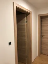 Dvojna notranja vrata s steklenim vstavkom